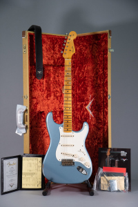 Fender 57 Stratocaster Relic Ice Blue Metallic