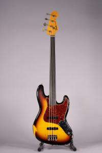 Fender Ltd 62 Jazz Bass Relic Ebony Fretless 3 Tone Sunburst