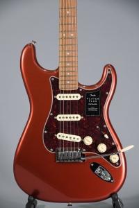 Fender Player Plus Stratocaster Aged Candy Apple Red