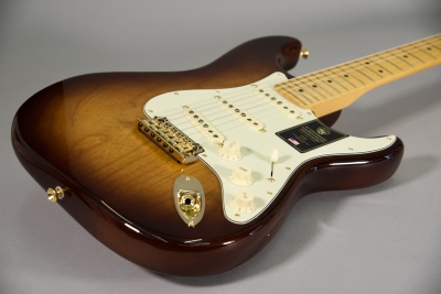 Fender 75 Anniversario Commemorative Stratocaster Mn 2Color Bourbon Burst