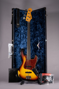 Fender Ltd 62 Jazz Bass Relic Ebony Fretless 3 Tone Sunburst