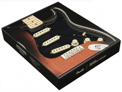 Fender Pre-Wired Stratocaster Pickguard 57-62 Sss Black 11 Hole