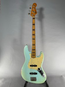 Fender jazz 1972 refinish db usato