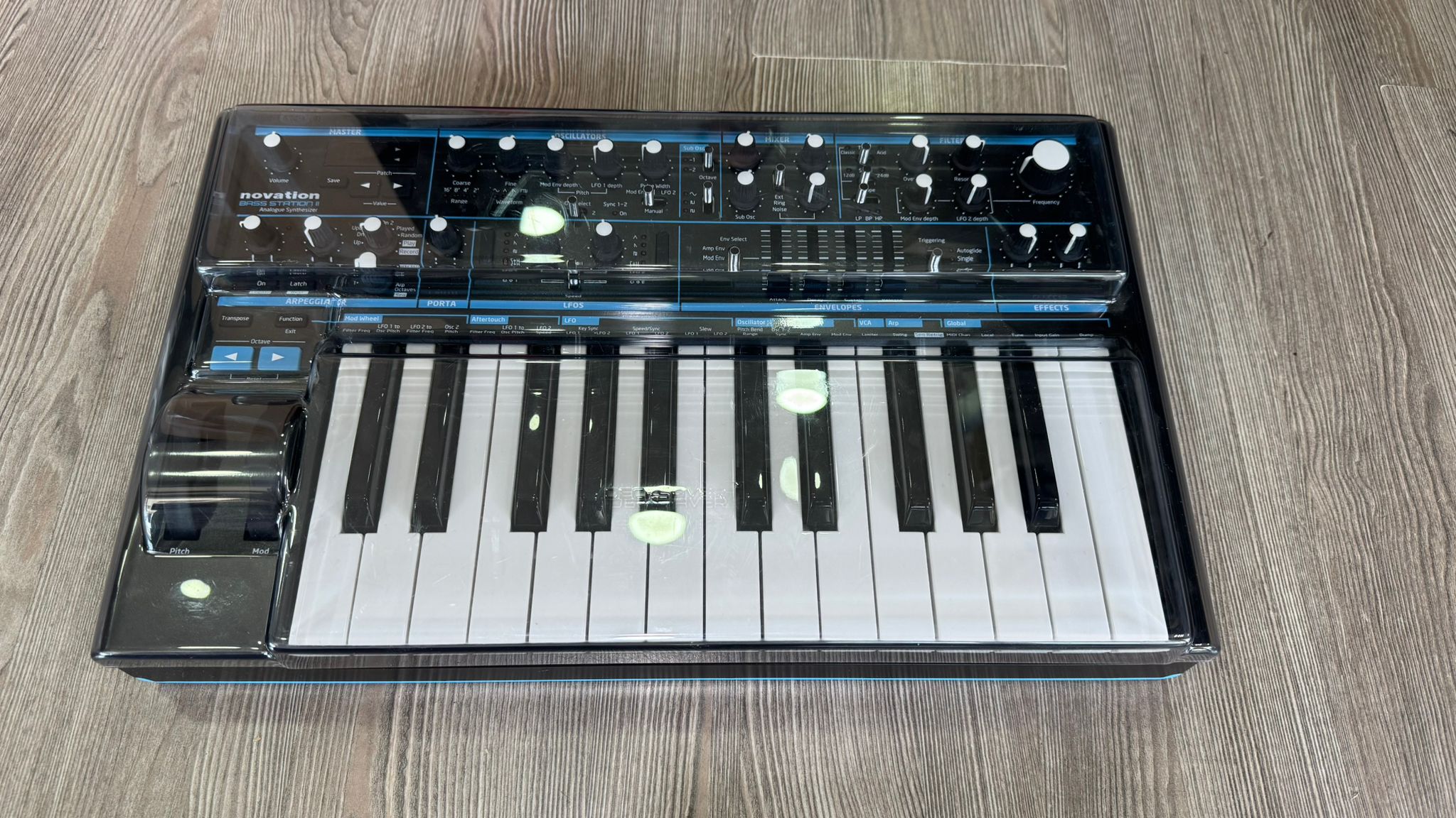 Novation Bass Station II Usata Con Decksaver