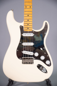 Fender Nile Rodgers Hitmaker Stratocaster Maple Olympic White