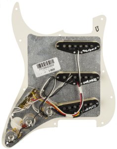 Fender Pre-Wired Stratocaster Pickguard Tex-Mex SSS White