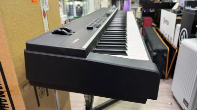 Yamaha CP4 Usato