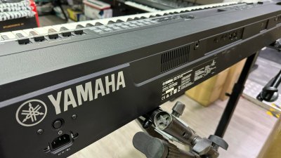 Yamaha CP4 Usato