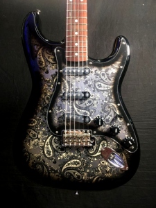 Fender Limited Stratocaster Black Paisley Chitarra Elettrica