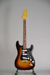 Fender Stratocaster Stevie Ray Vaughan  Pau Ferro 3Tone Sunburst