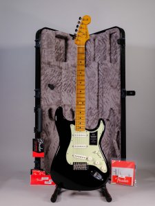 Fender Stratocaster '60s Vintera II Road Worn in Edizione Limitata MN Black