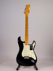 Fender Stratocaster '60s Vintera II Road Worn in Edizione Limitata MN Black