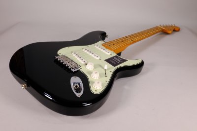 Fender Stratocaster '60s Vintera II Road Worn in Edizione Limitata MN Black