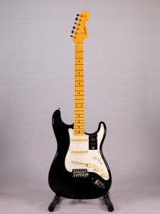 Fender American Vintage II 1957 Stratocaster Maple Black
