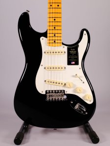 Fender American Vintage II 1957 Stratocaster Maple Black