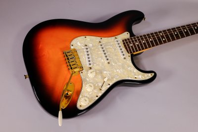 FENDER STRATO DLX SPECIAL ED '92 USATA