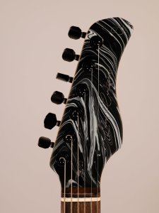 Sire S7 Black Swirl