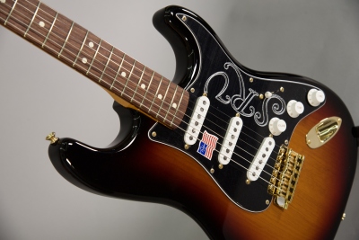 Fender Stratocaster Stevie Ray Vaughan  Pau Ferro 3Tone Sunburst