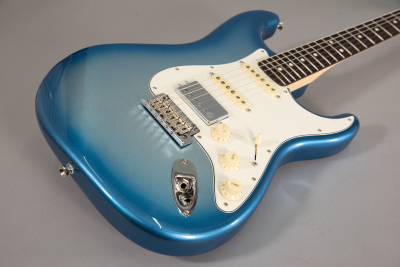 Fender Limited Edition American Showcase Stratocaster HSS Sky Burst Metallic