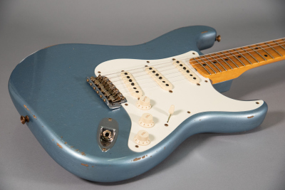 Fender 57 Stratocaster Relic Ice Blue Metallic