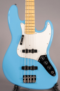 Fender Made in Japan Limited International Color Jazz Bass Maple Maui Blue