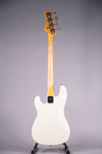 Fender 63 Precision Bass Journeyman Relic Aged Olympic White