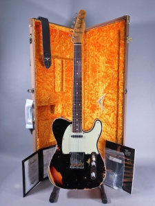 Fender Custom Shop 1960 Telecaster Heavy Relic Aged Black over Chocolate