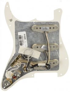 Fender Pre-Wired Stratocaster Pickguard Custom 69 Sss Parchment