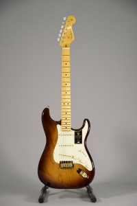 Fender 75 Anniversario Commemorative Stratocaster Mn 2Color Bourbon Burst