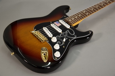 Fender Stratocaster Stevie Ray Vaughan  Pau Ferro 3Tone Sunburst