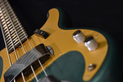 Fender 59 Precision Bass Relic Aged Sherwood Green Metallic