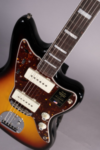 Fender American Vintage II 1966 Jazzmaster 3-Color Sunburst