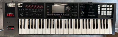 Roland FA06 Usato