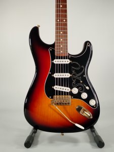 FENDER STRATOCASTER SRV USATA