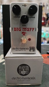 ELECTRO HARMONIX BIG MUFF RAMS HEAD USATO