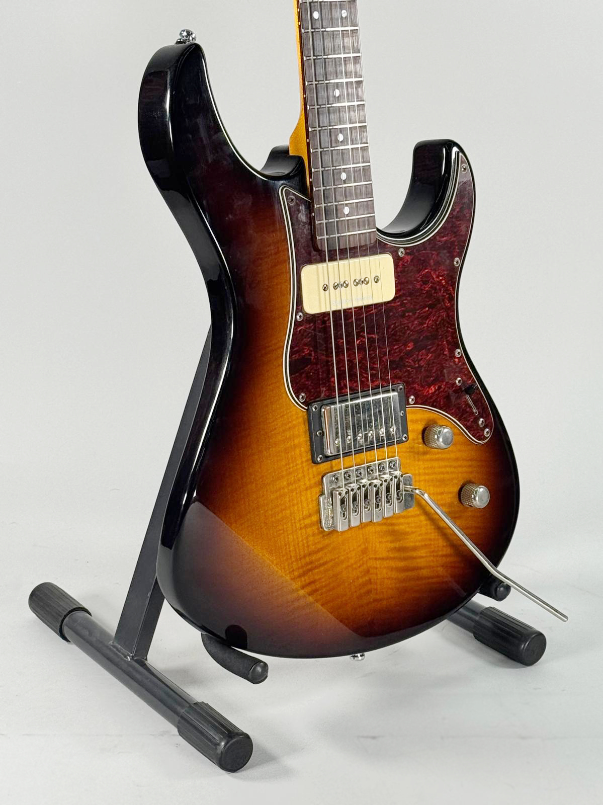 YAMAHA PACIFICA PAC611 USATA