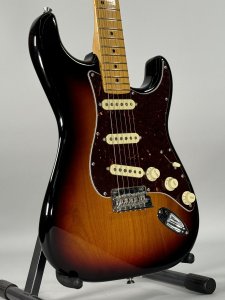 Fender Strato Professional I Second Hand