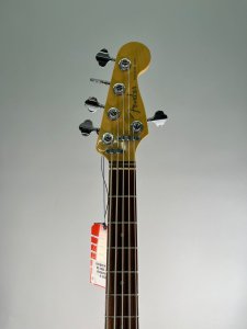 fender precision v deluxe usato