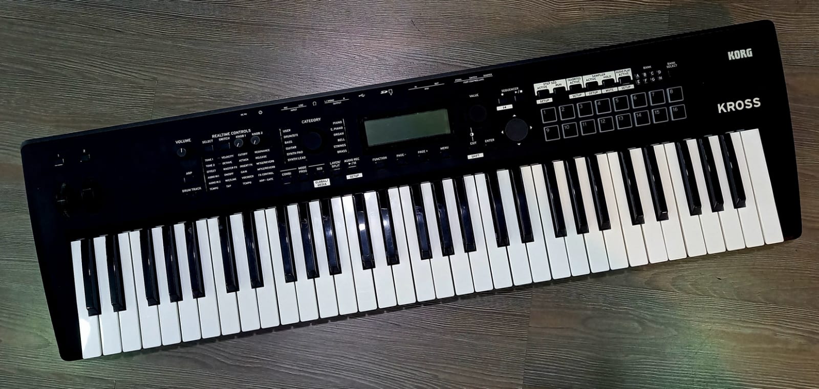 Korg Kross 2 61 BK Usato Con Borsa