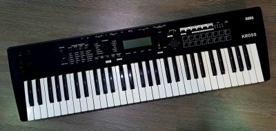 Korg Kross 2 61 BK Usato Con Borsa