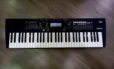 Korg Kross 61 Usato