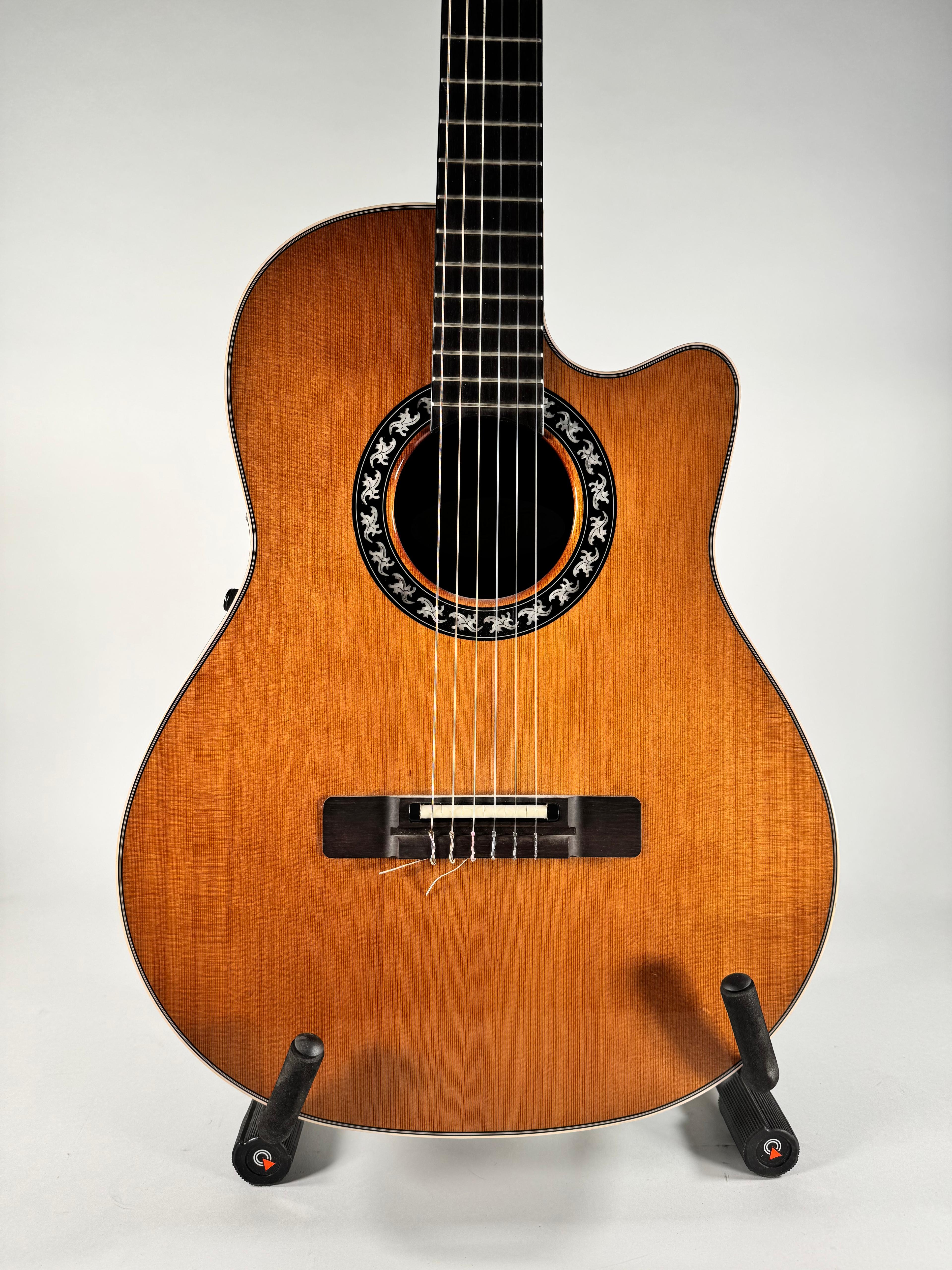 OVATION 1773LX-4 CLASSIC ex demo