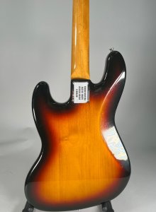 Basso Fender Vintera 4 C Sunb Usato