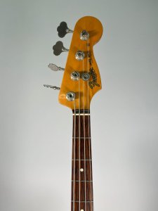 Basso Fender Vintera 4 C Sunb Usato