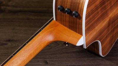 Taylor 212Ce Walnut Spruce