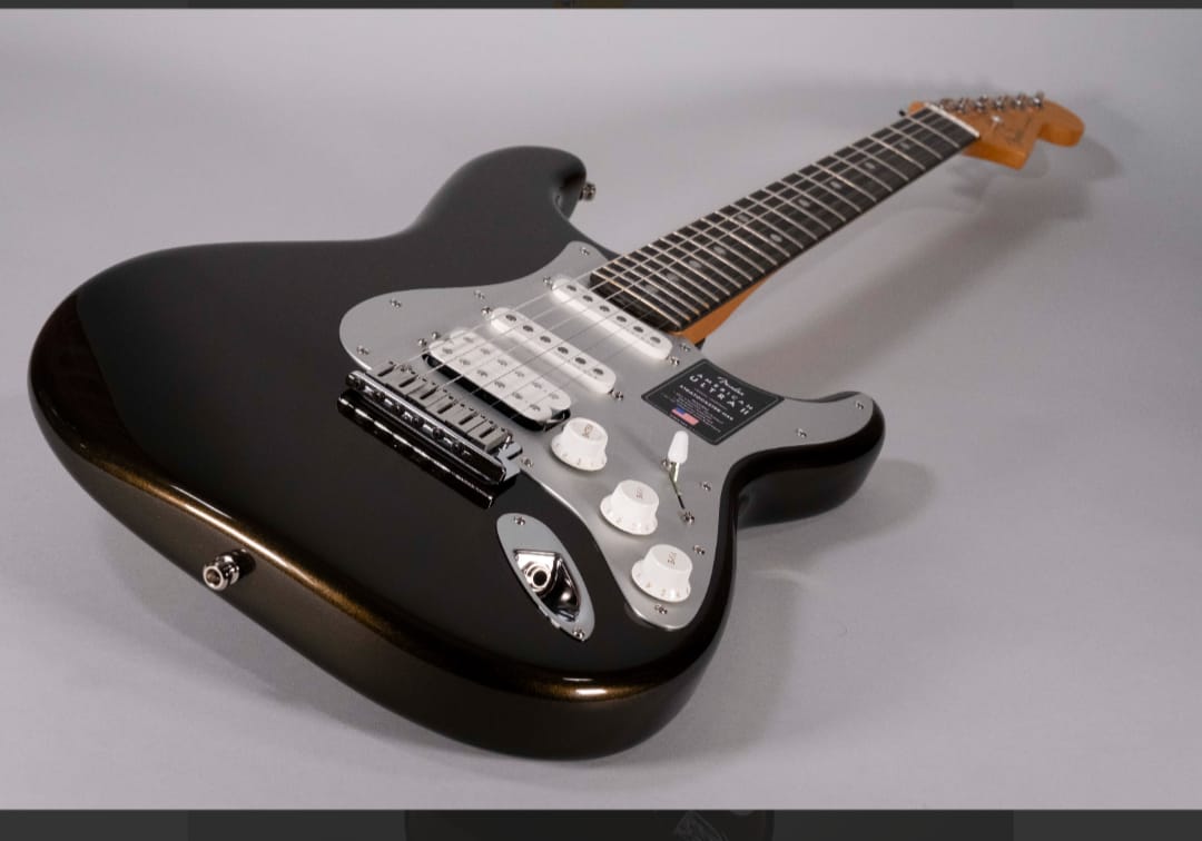 FENDER STRATOCASTER ULTRA II USATO