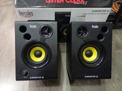 Hercules DJ Monitor 32 Usate