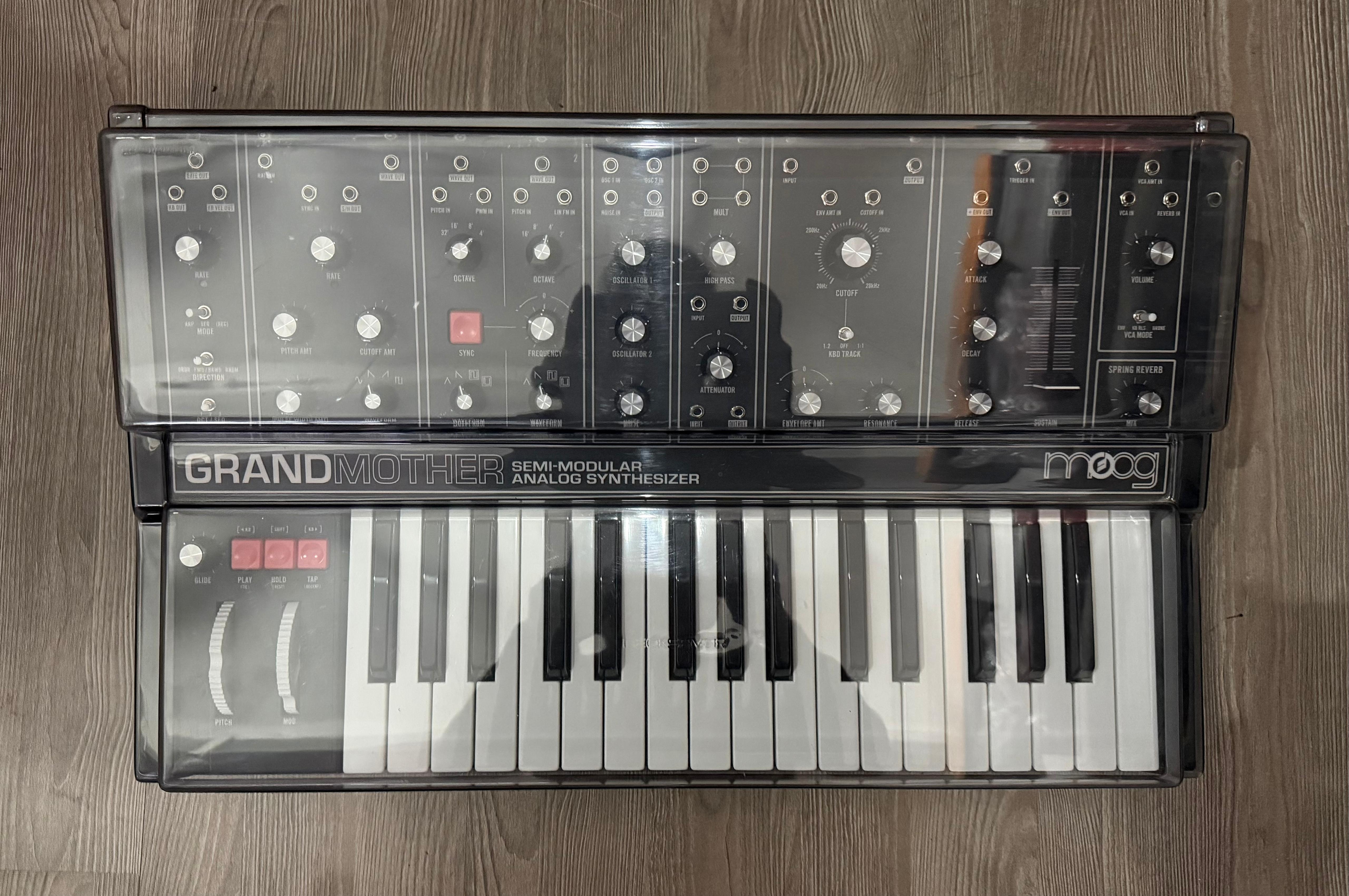 Moog Grandmother Dark Usato con Decksaver