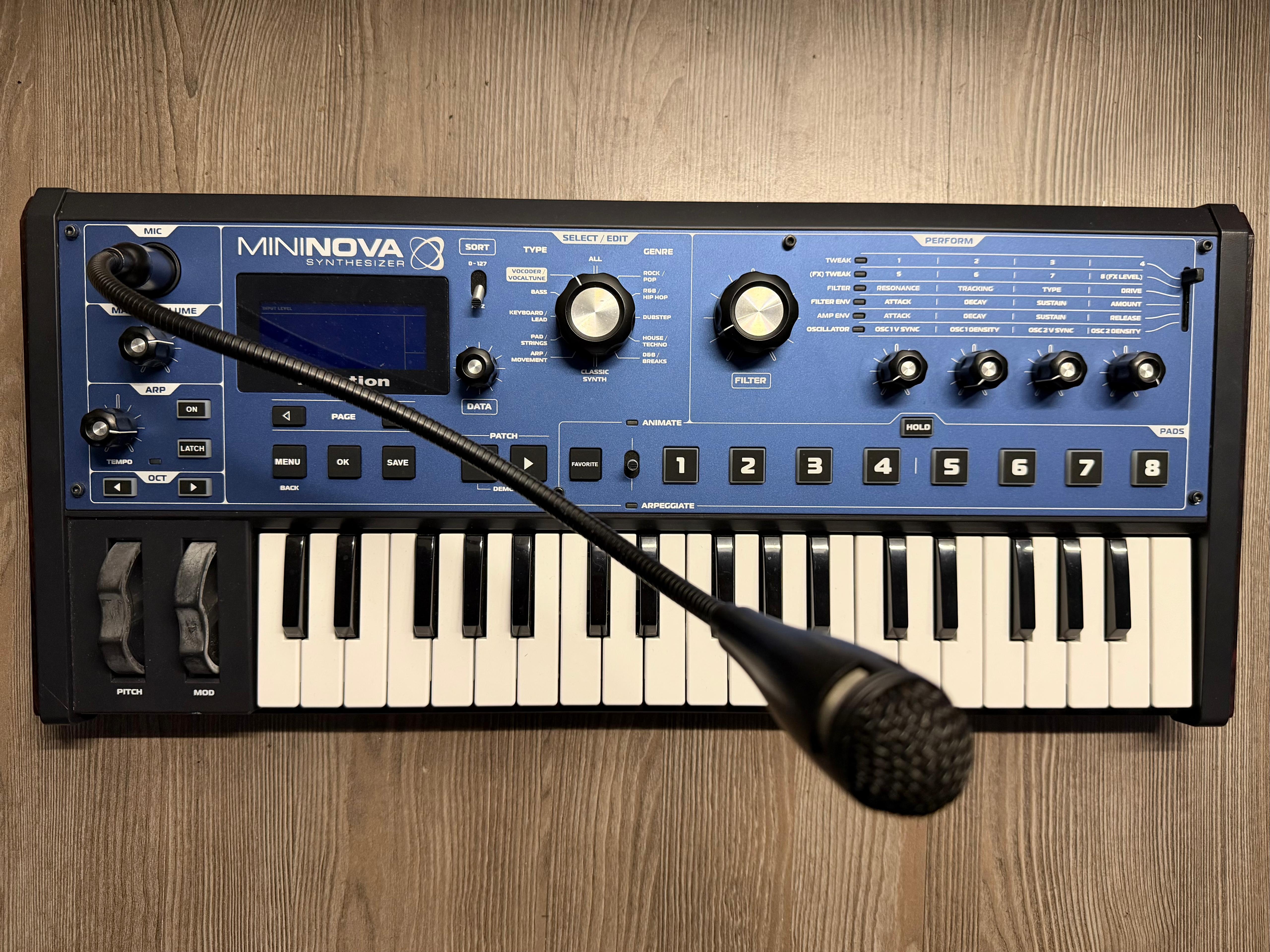 Novation Mininova Usato Con Borsa
