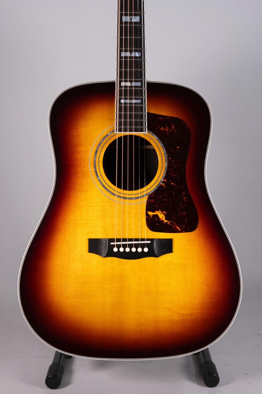 GUILD D55 SUNBURST USATA